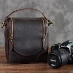 THE CALISTA SMALL LEATHER CAMERA BAG