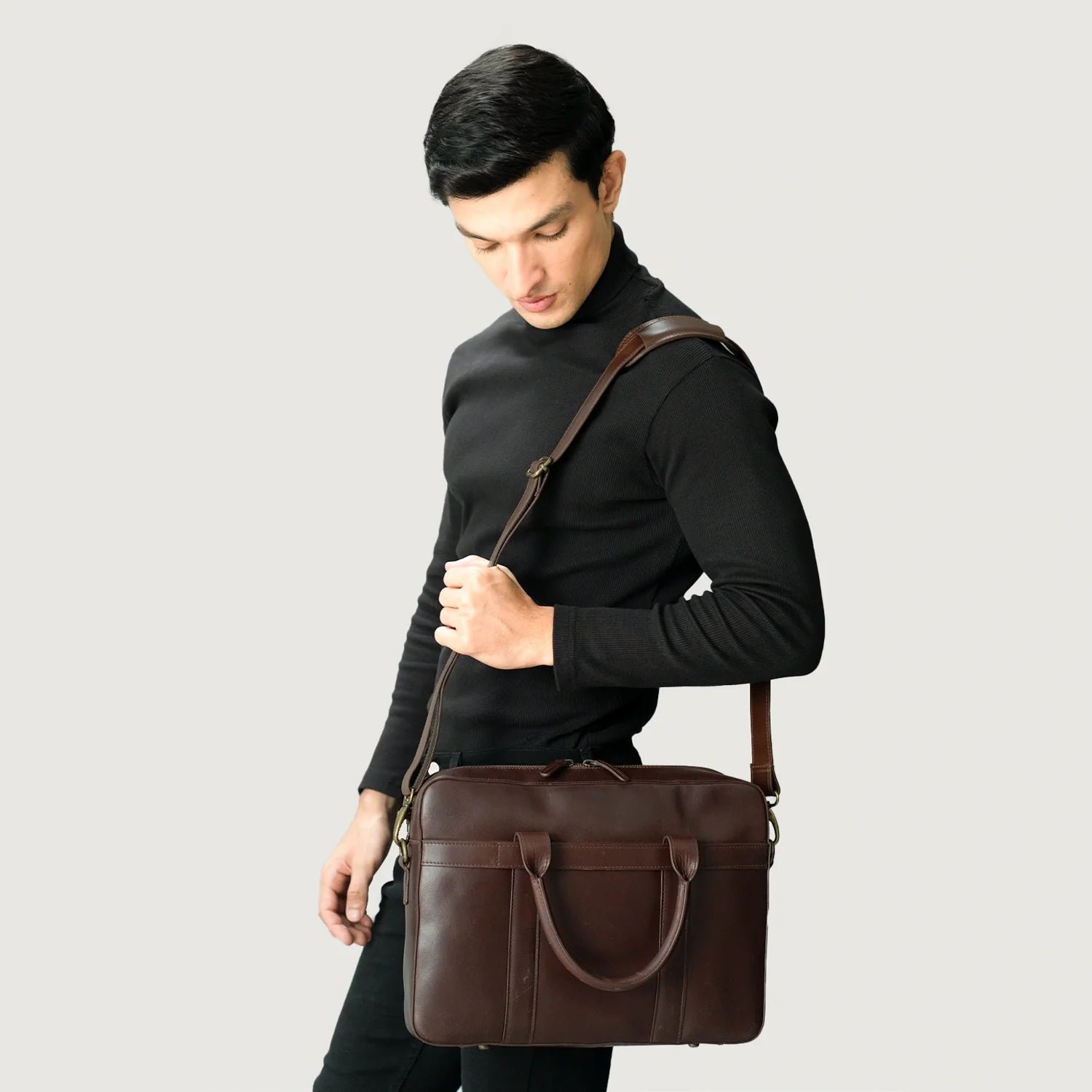 The Captain Vintage Brown Leather Briefcase - Image 5